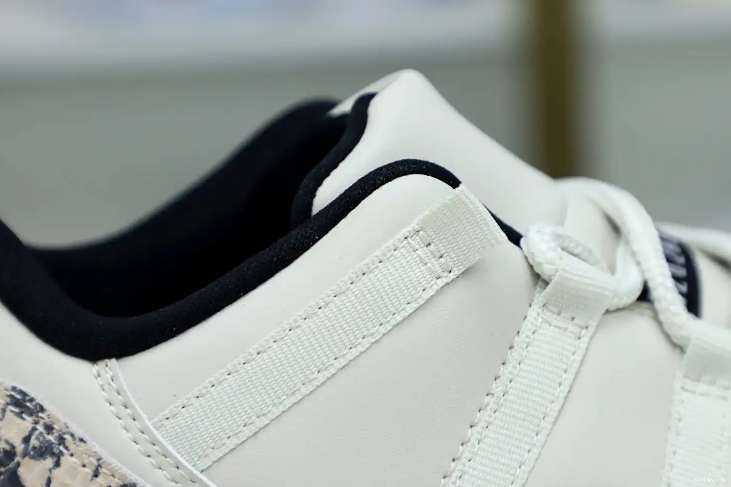 LIGHT 11 SNAKESKIN Kimikick AIR JORDAN LOW BONE 0416